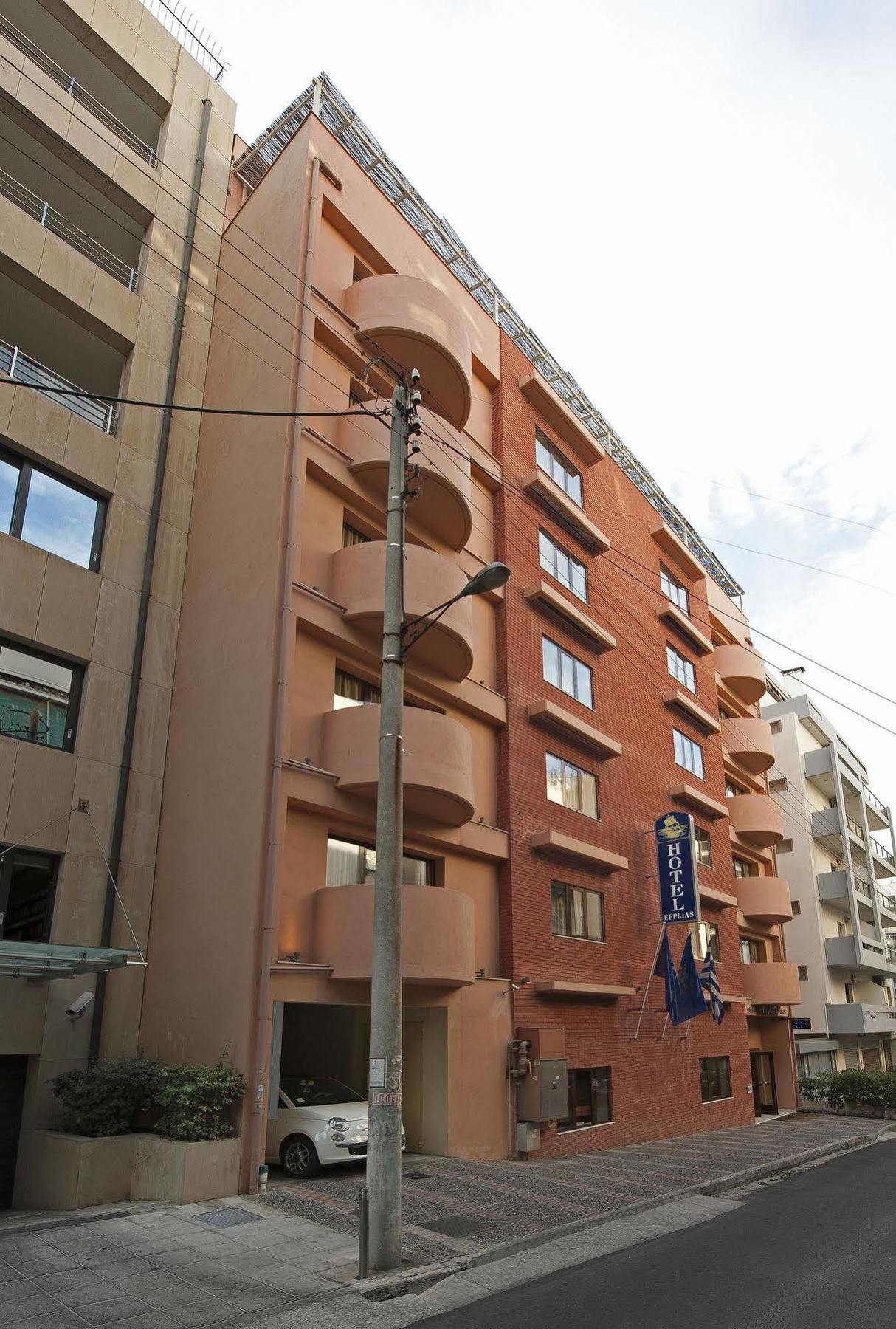 Efplias Hotel Apartments Piraeus Bagian luar foto