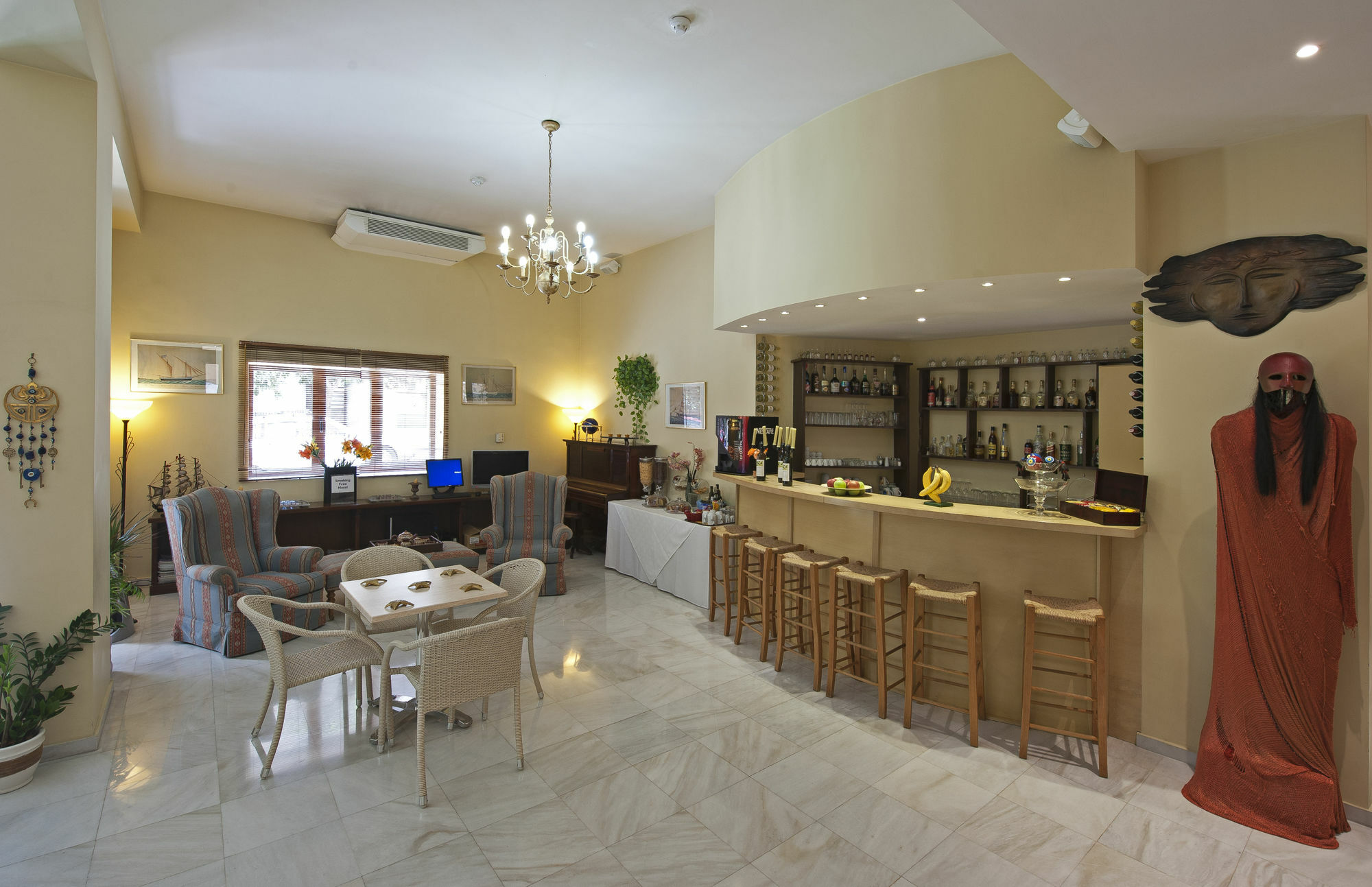 Efplias Hotel Apartments Piraeus Bagian luar foto